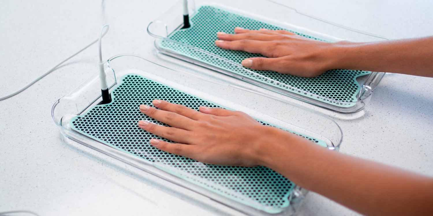 הזעה בכפות הידיים